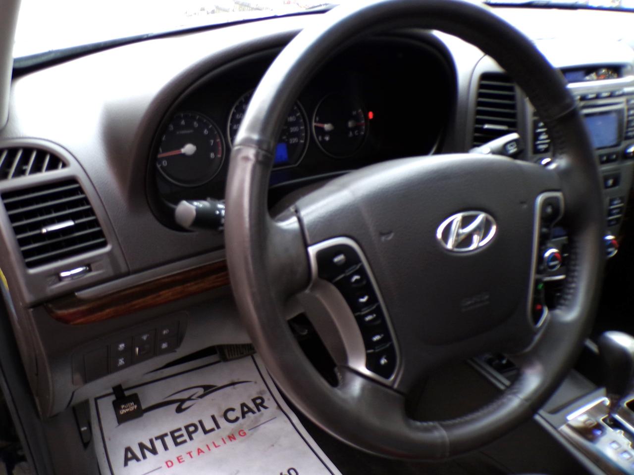 2011 Hyundai Santa Fe 3.5L LIMITED AWD Photo