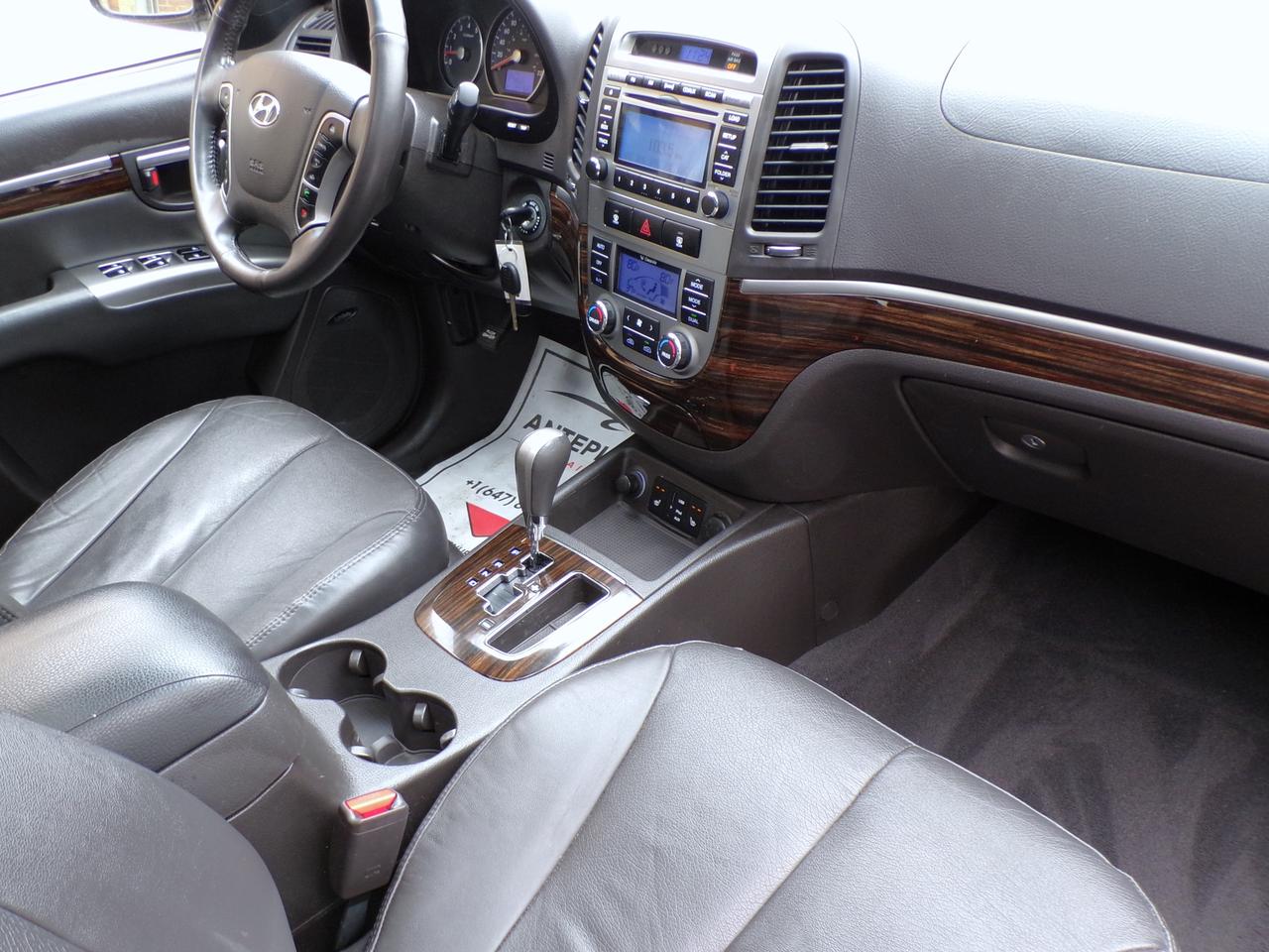 2011 Hyundai Santa Fe 3.5L LIMITED AWD Photo