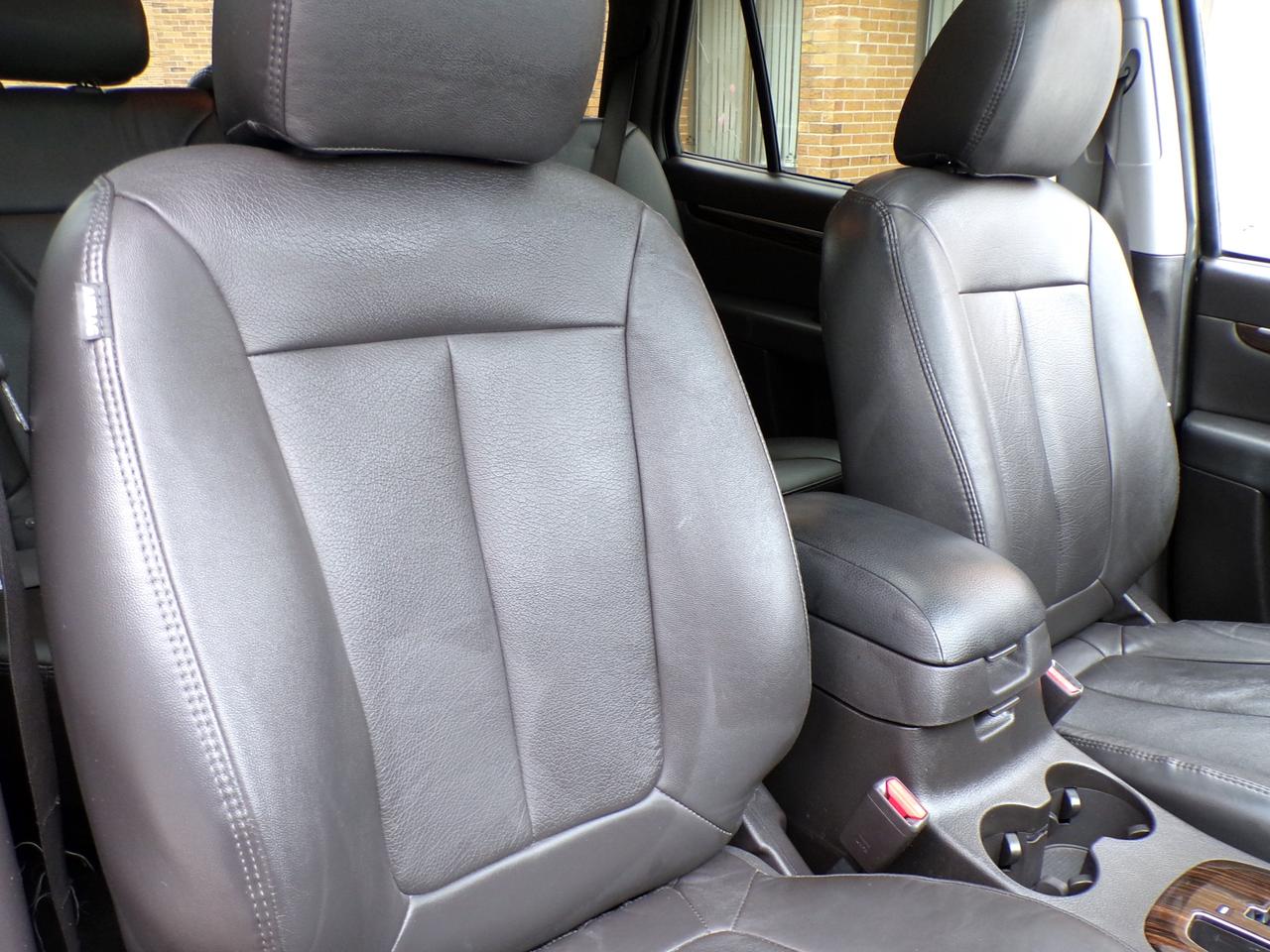 2011 Hyundai Santa Fe 3.5L LIMITED AWD Photo