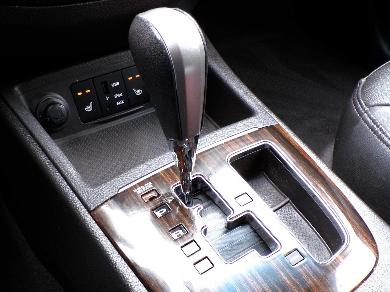 2011 Hyundai Santa Fe 3.5L LIMITED AWD Photo