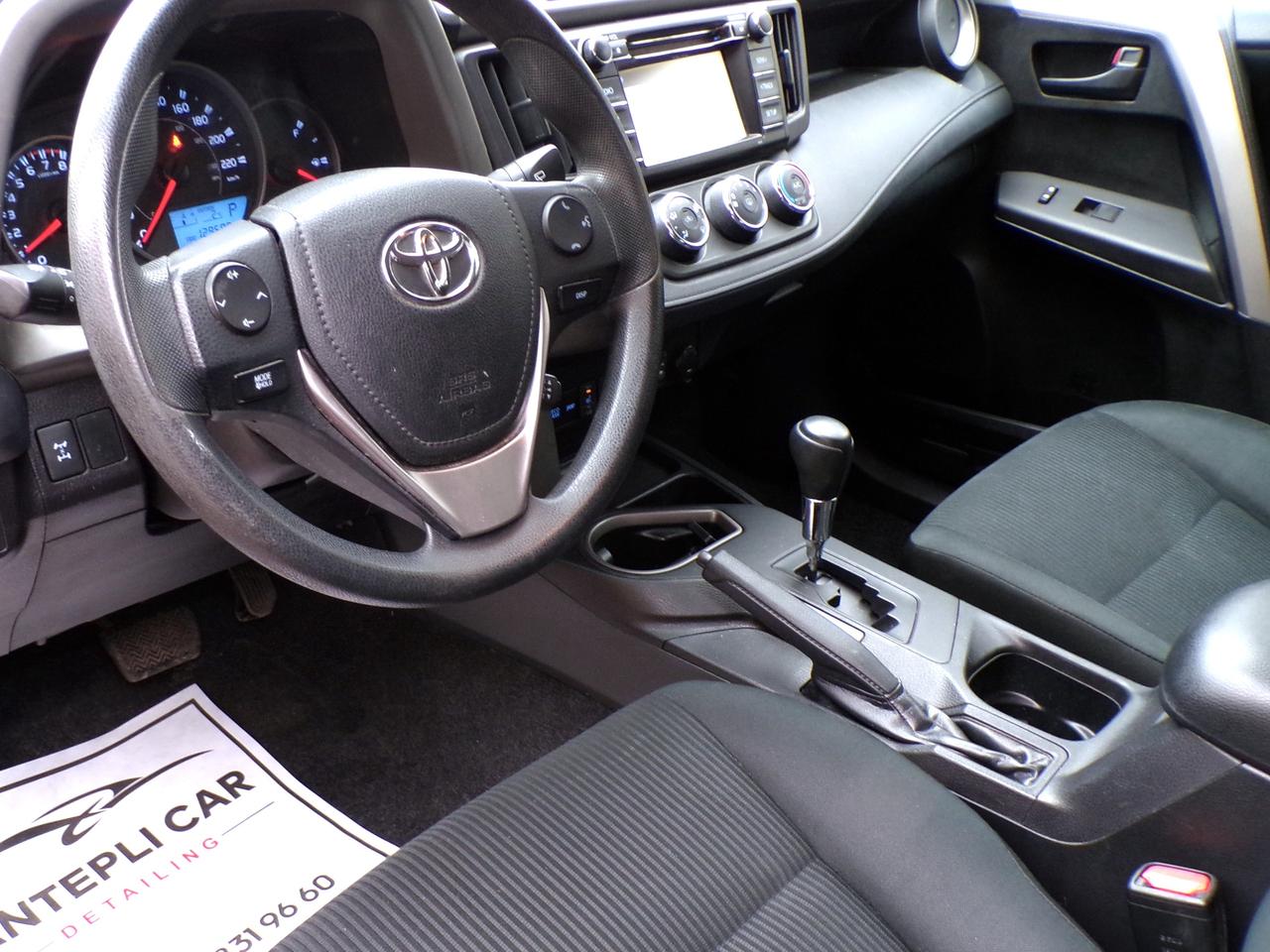 2016 Toyota RAV4 LE AWD Photo