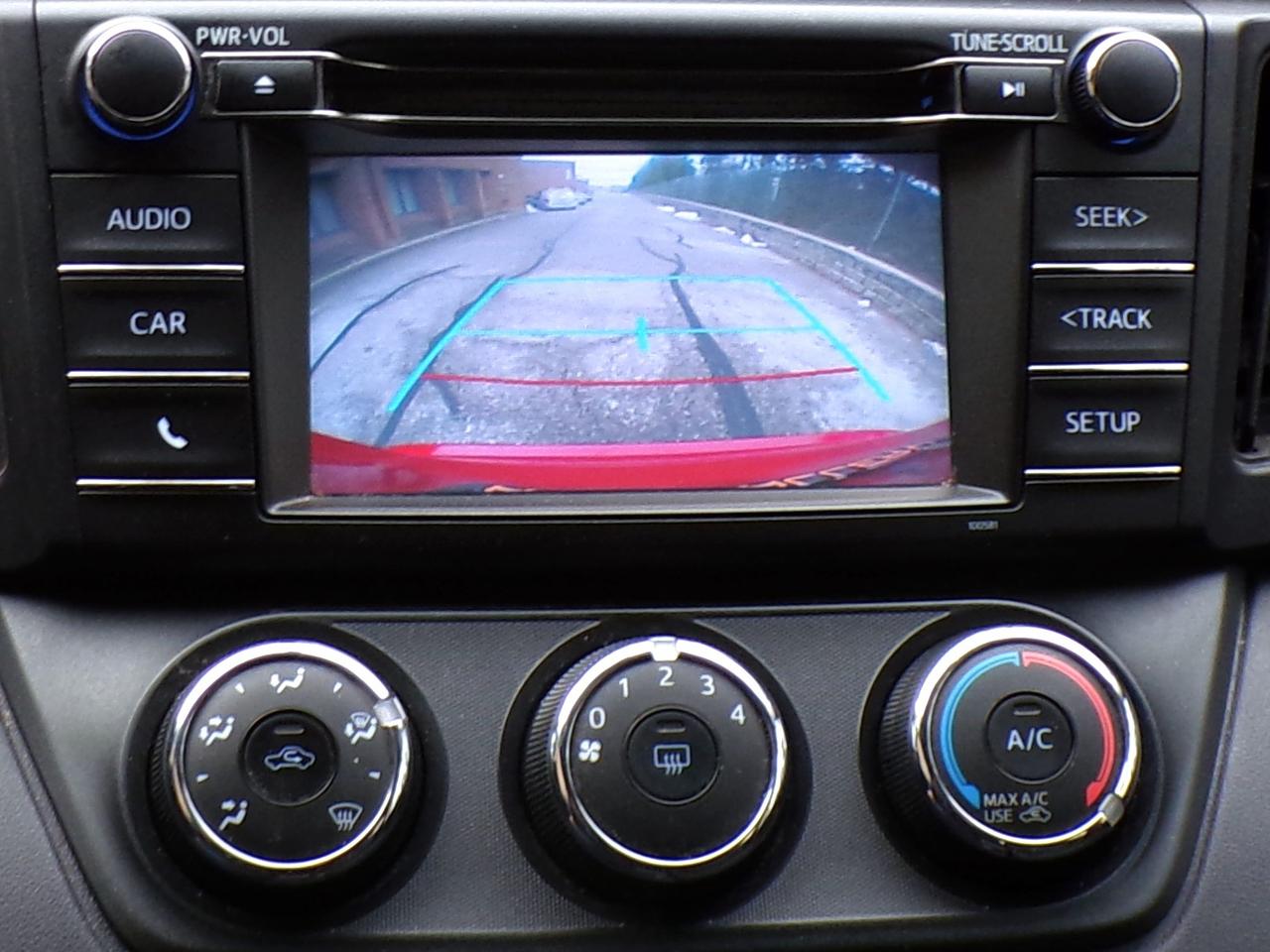 2016 Toyota RAV4 LE AWD Photo