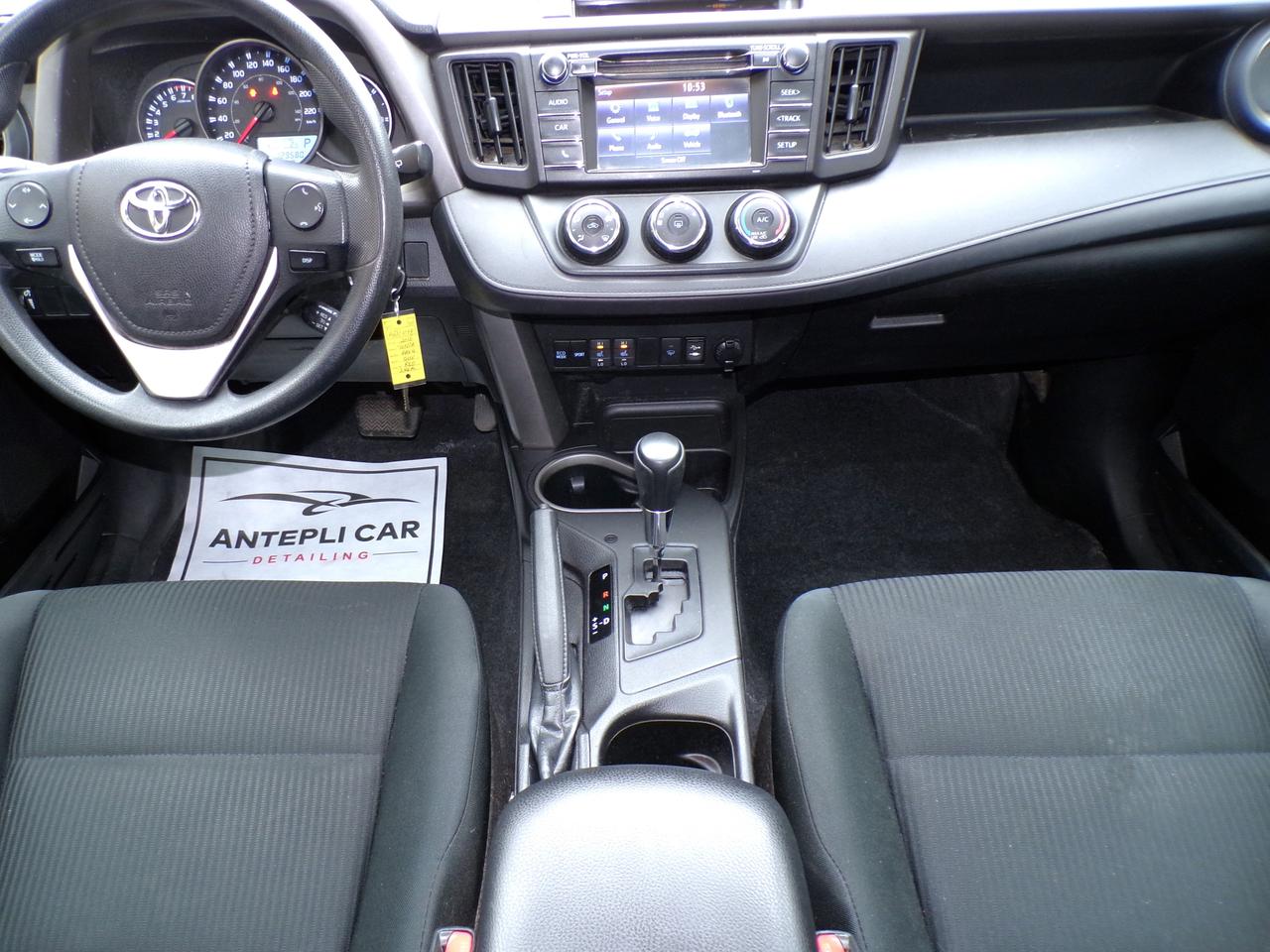 2016 Toyota RAV4 LE AWD Photo