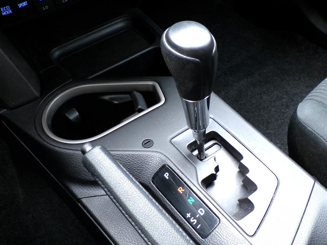 2016 Toyota RAV4 LE AWD Photo