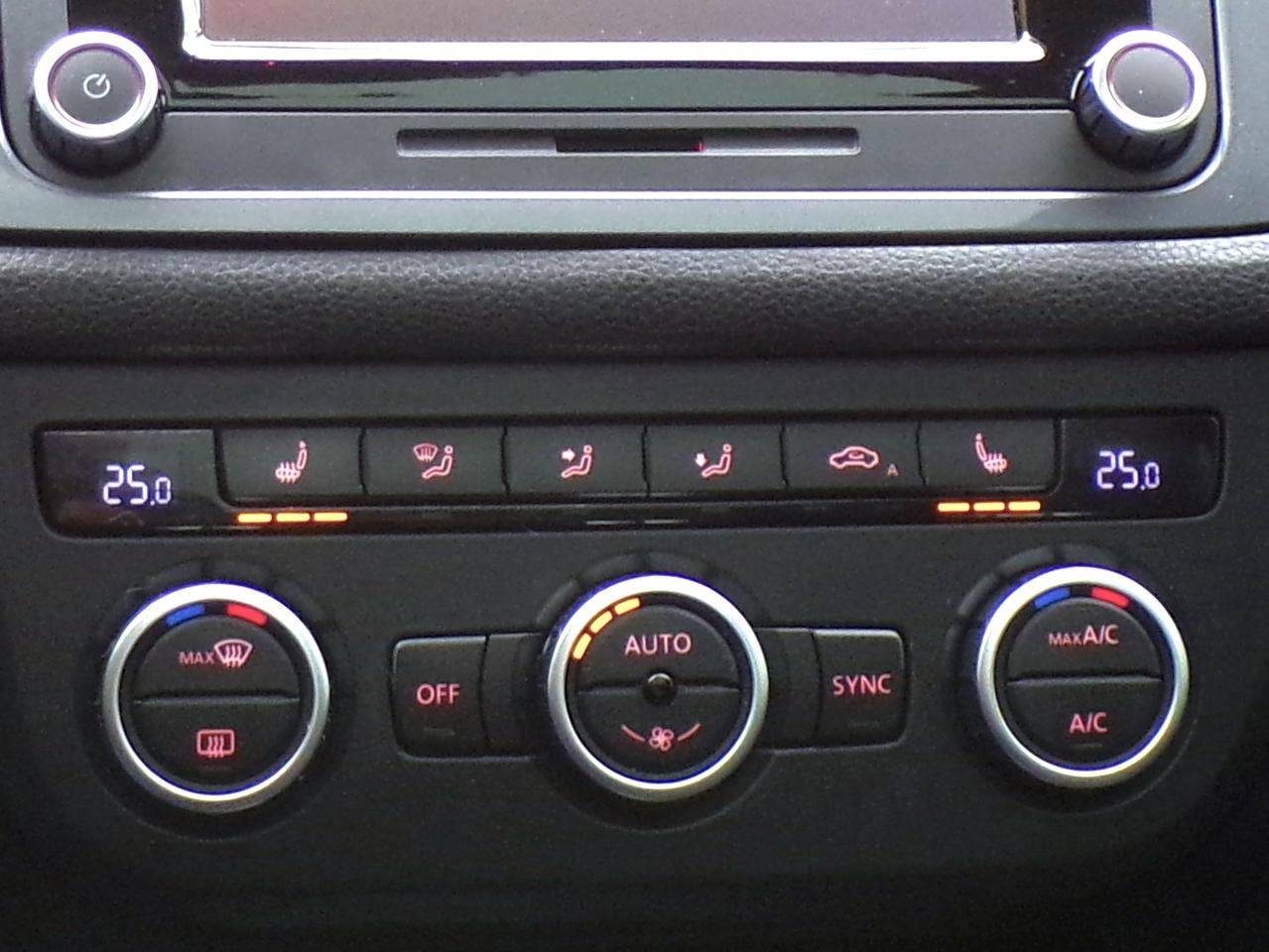 2015 Volkswagen Tiguan COMFORTLINE TECH 4MOTION Photo