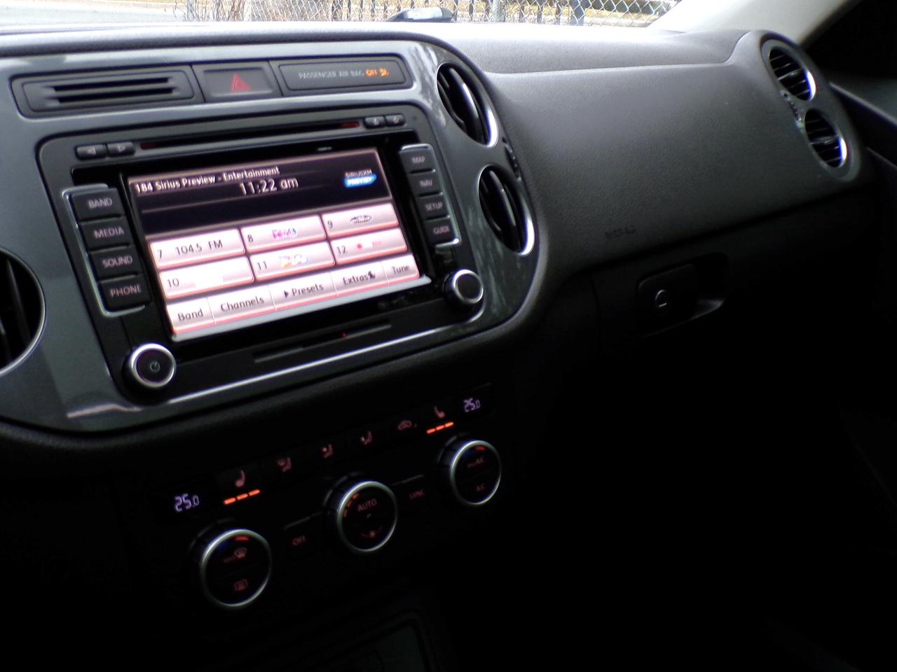 2015 Volkswagen Tiguan COMFORTLINE TECH 4MOTION Photo