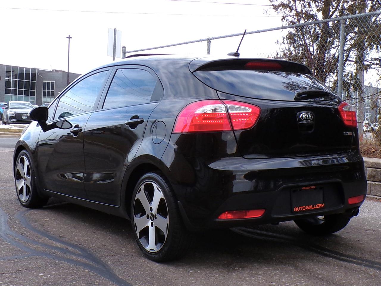 2015 Kia RIO SX HATCHBACK | NAVI | CAMERA | SUNROOF Photo