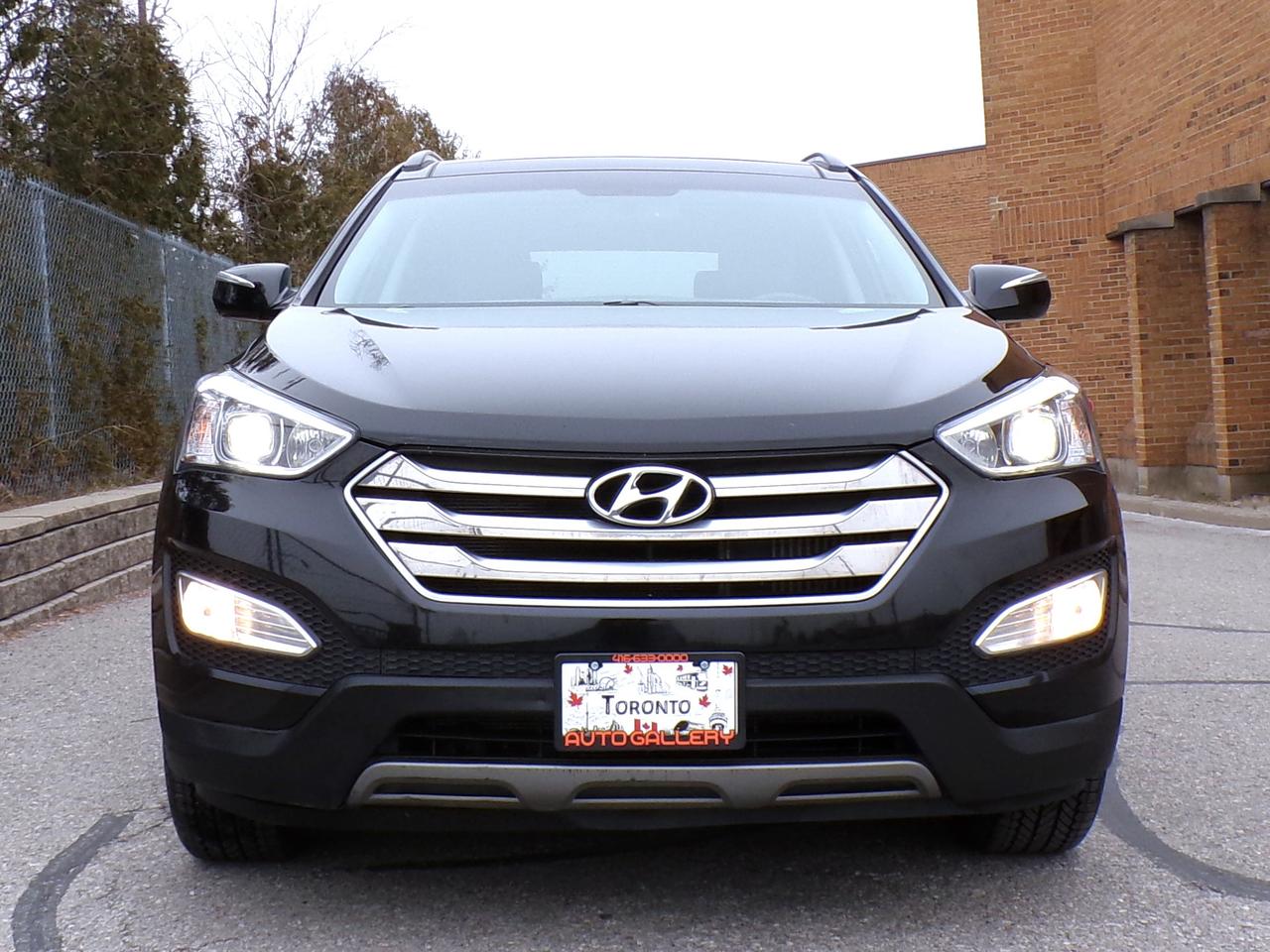 2016 Hyundai Santa Fe Sport 2.0T Limited AWD Photo1