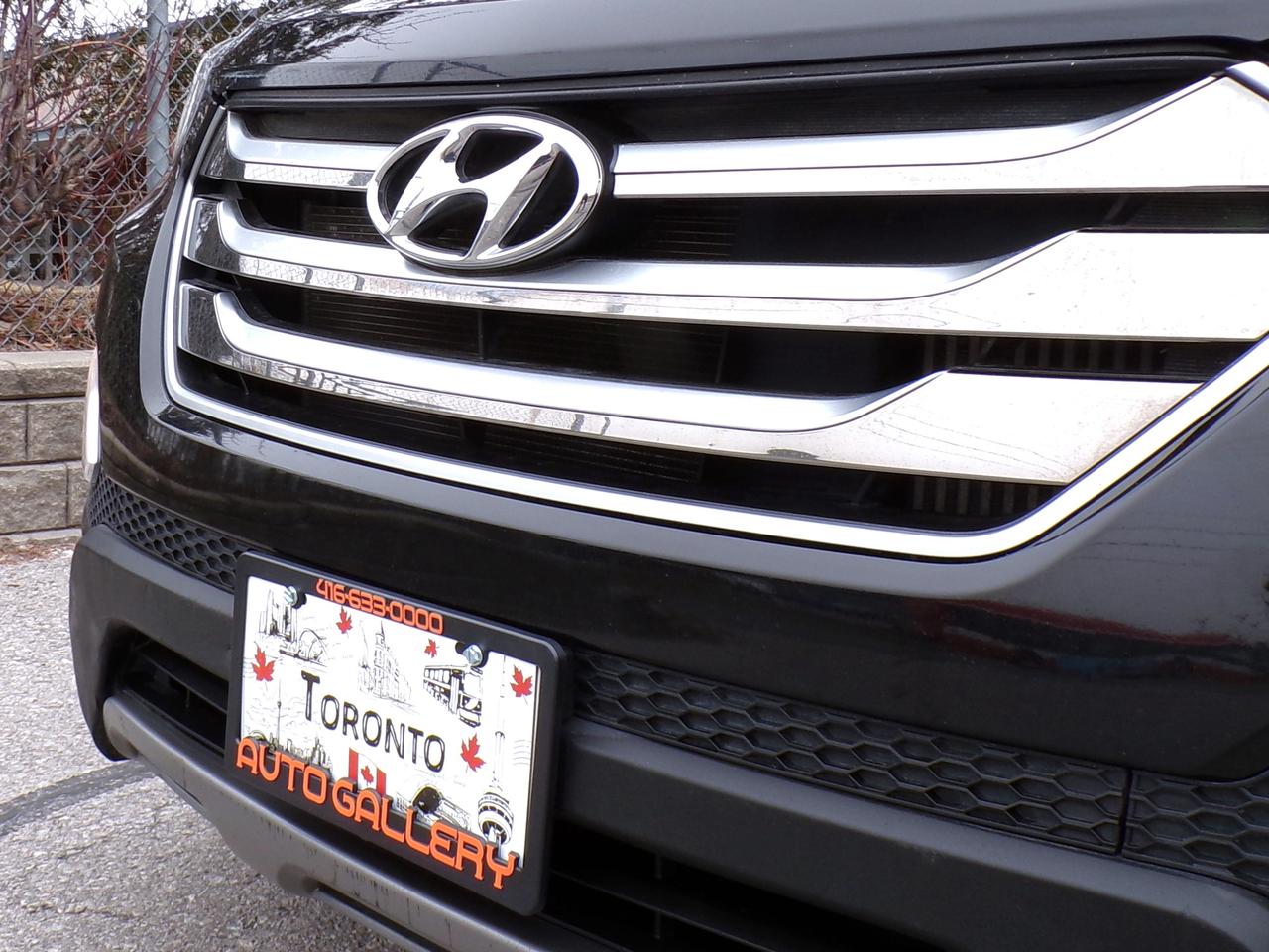 2016 Hyundai Santa Fe Sport 2.0T Limited AWD Photo2