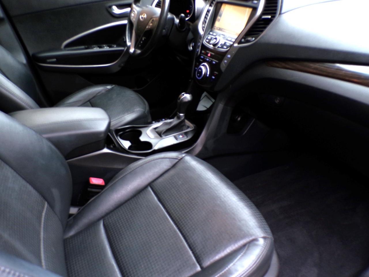 2016 Hyundai Santa Fe Sport 2.0T Limited AWD Photo