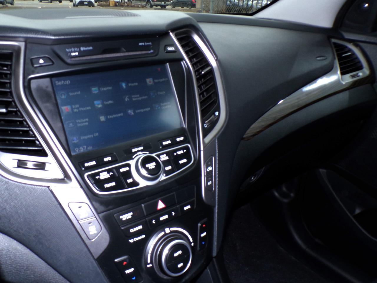 2016 Hyundai Santa Fe Sport 2.0T Limited AWD Photo