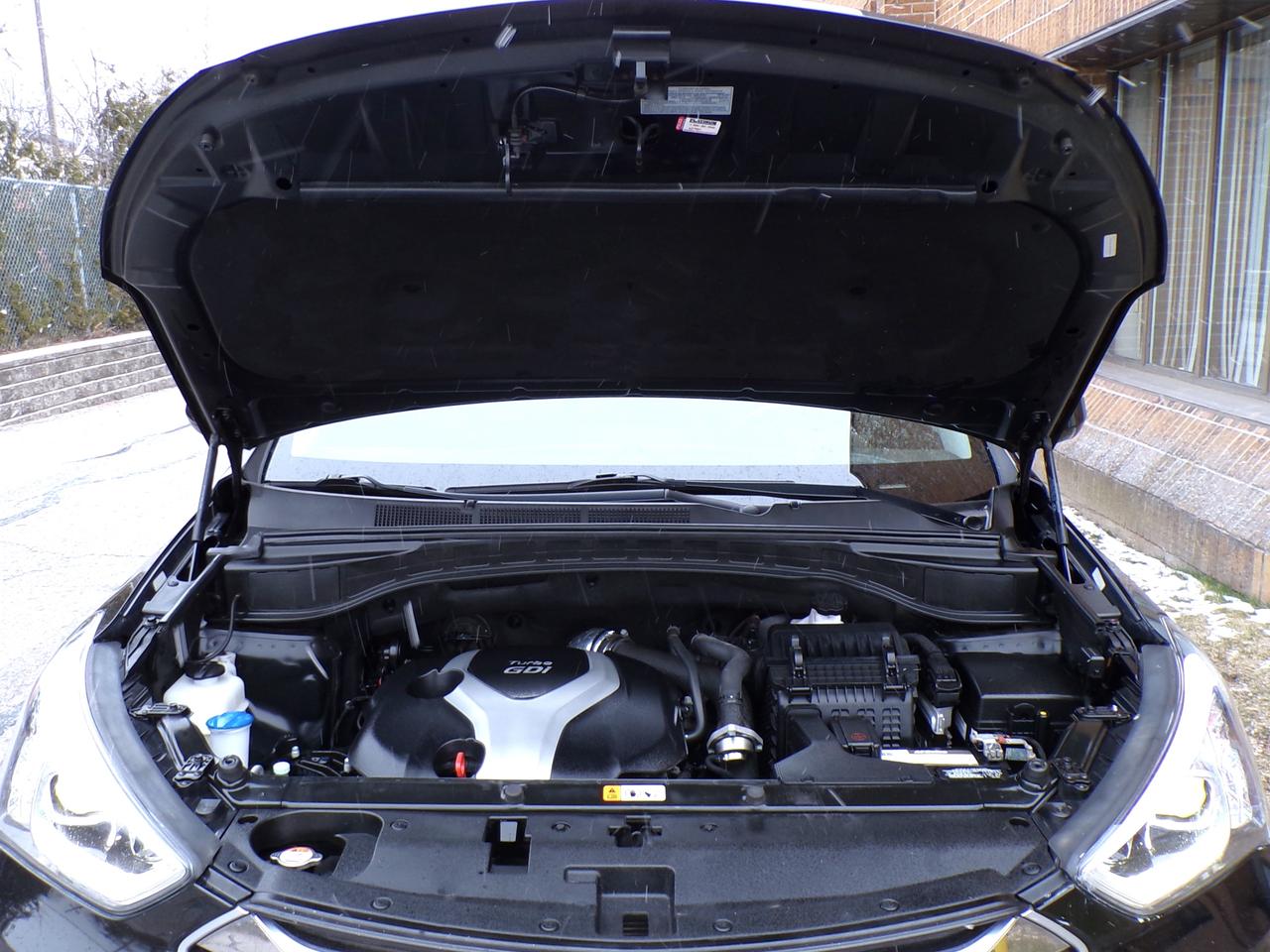 2016 Hyundai Santa Fe Sport 2.0T Limited AWD Photo