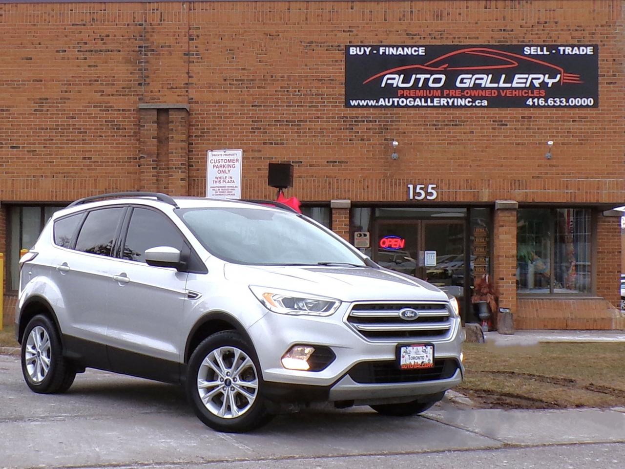 2017 Ford Escape SE 4WD | CARFAX CLEAN | 2-OWNERS Photo0