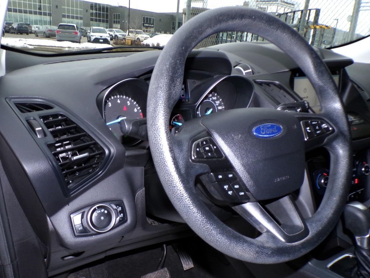 2017 Ford Escape SE 4WD | CARFAX CLEAN | 2-OWNERS Photo