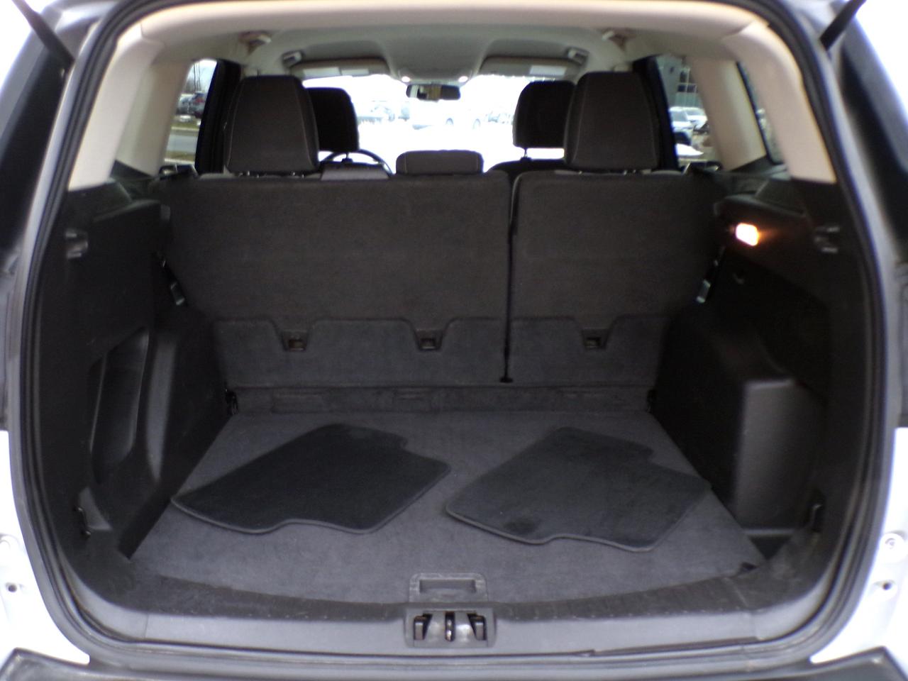2017 Ford Escape SE 4WD | CARFAX CLEAN | 2-OWNERS Photo