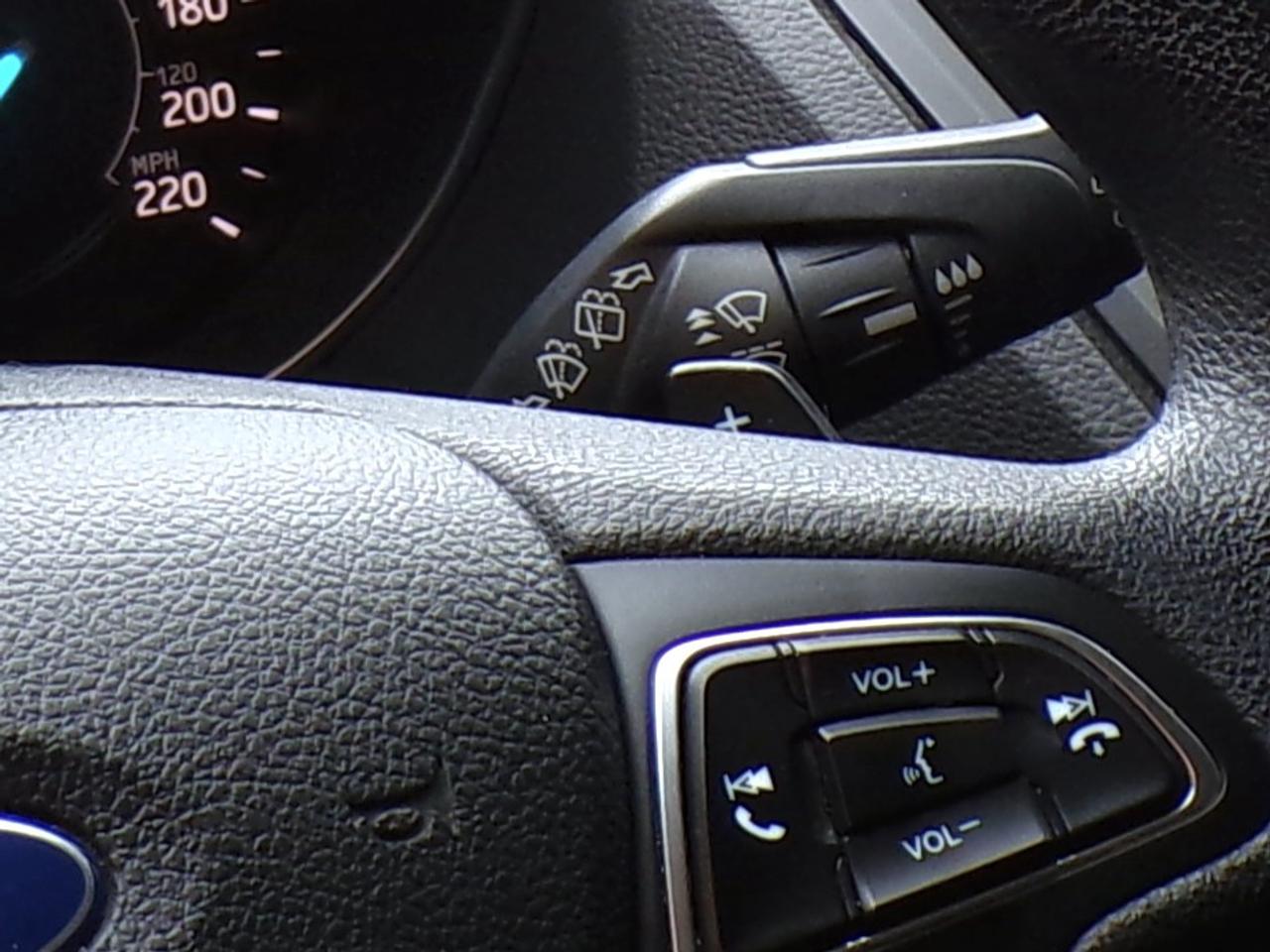 2017 Ford Escape SE 4WD | CARFAX CLEAN | 2-OWNERS Photo