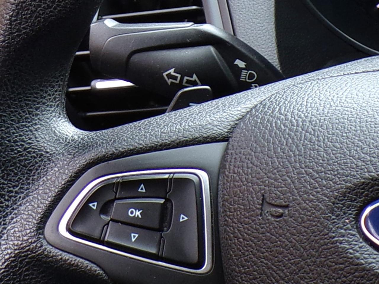 2017 Ford Escape SE 4WD | CARFAX CLEAN | 2-OWNERS Photo