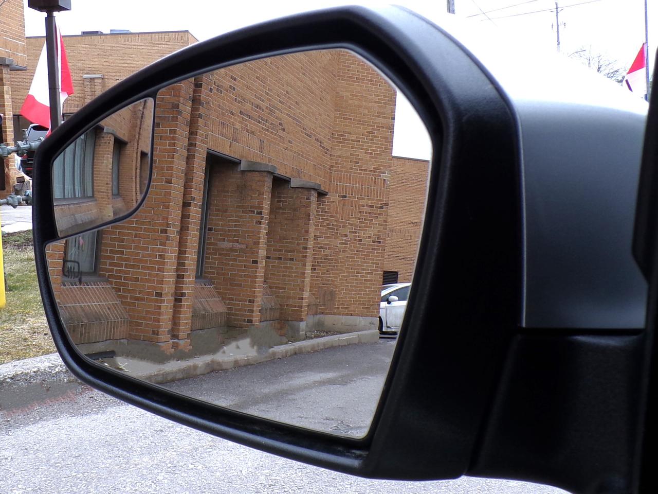 2017 Ford Escape SE 4WD | CARFAX CLEAN | 2-OWNERS Photo