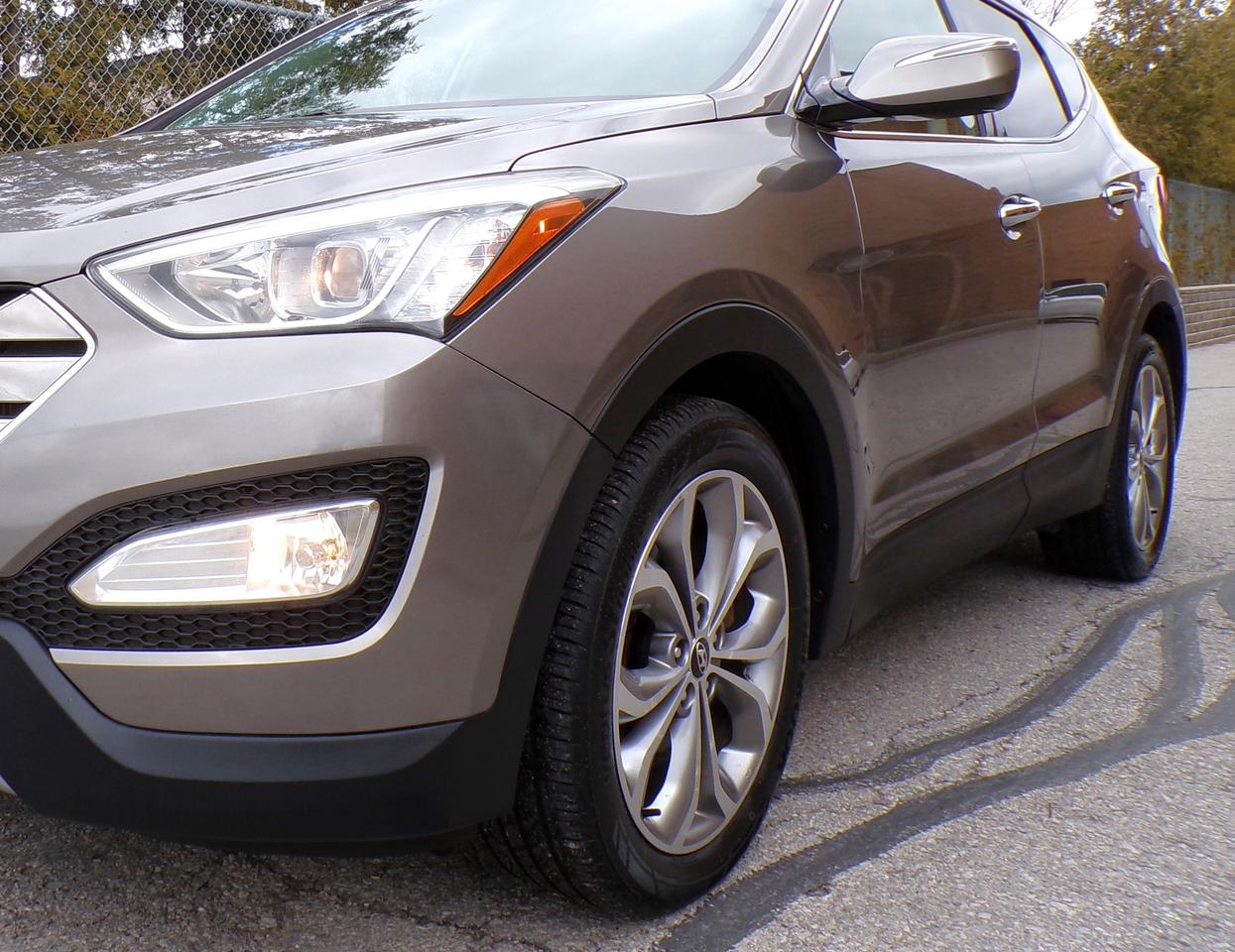 2013 Hyundai Santa Fe Sport 2.0T Premium AWD Photo3