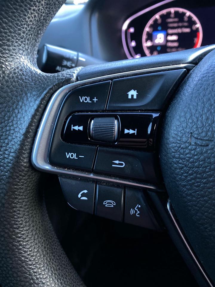 2019 Honda Accord LX Photo