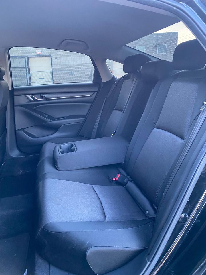 2019 Honda Accord LX Photo