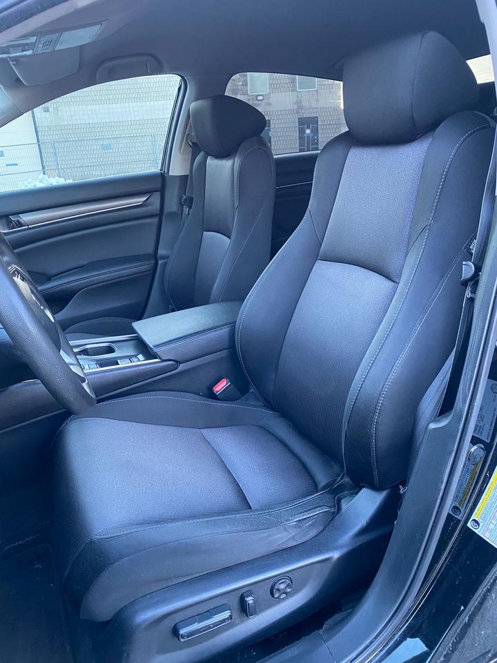 2019 Honda Accord LX Photo