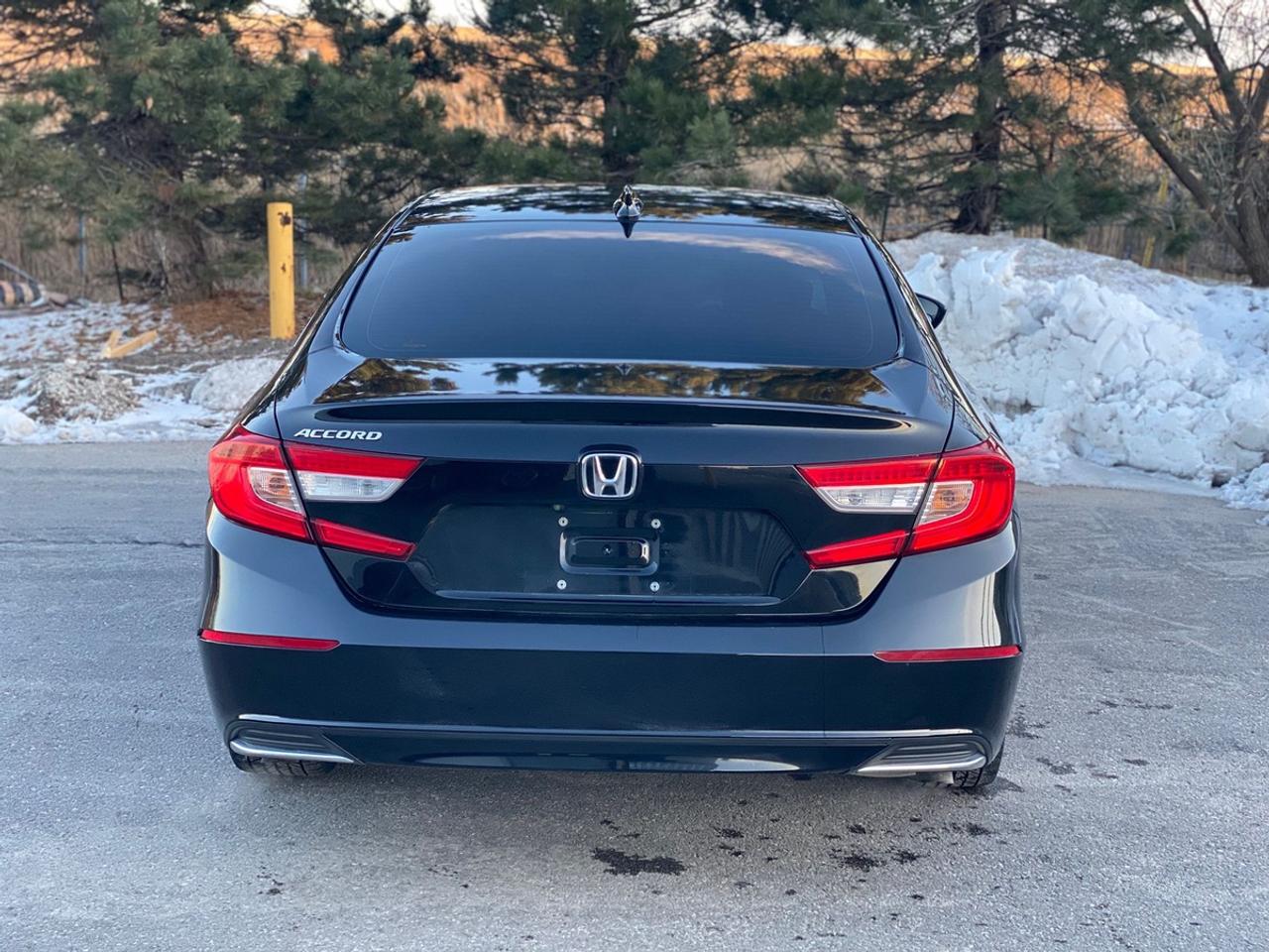 2019 Honda Accord LX Photo