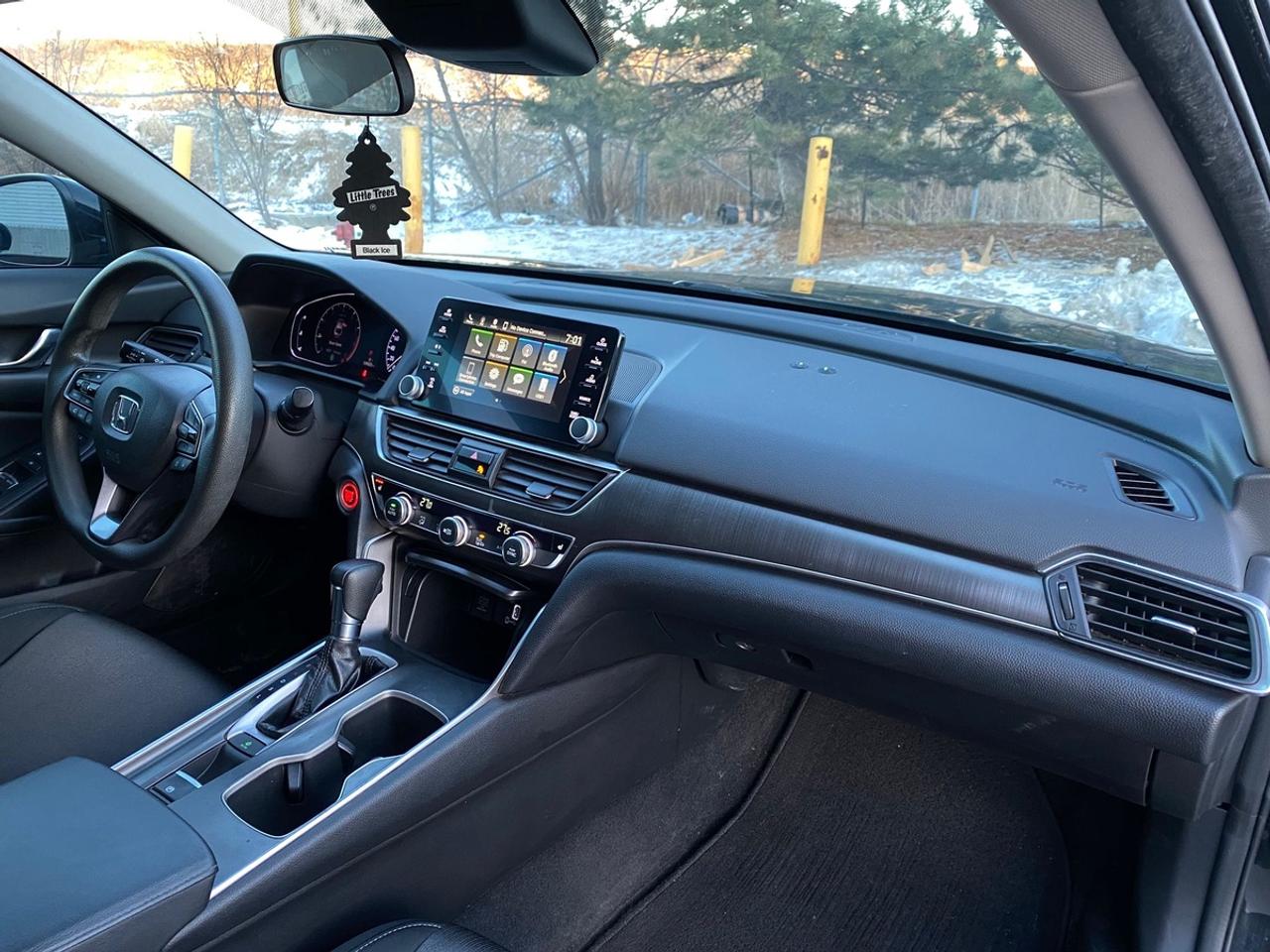 2019 Honda Accord LX Photo