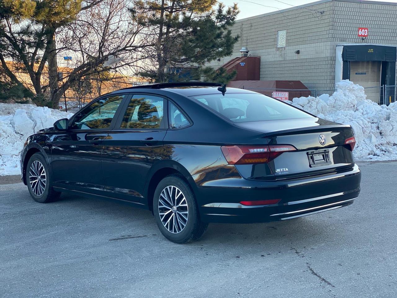 2019 Volkswagen Jetta Highline | LEATHER | SUNROOF | NO ACCIDENT Photo