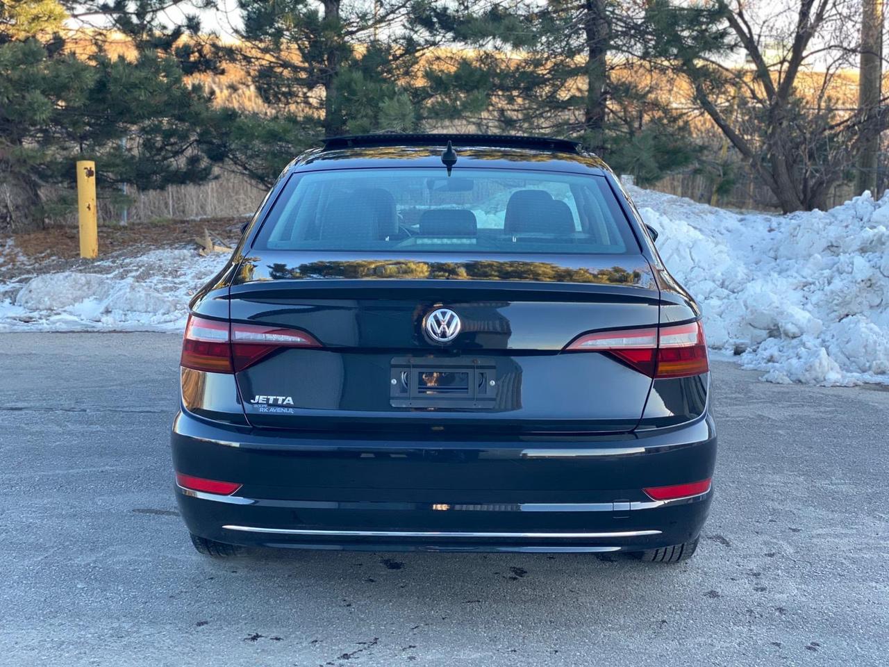 2019 Volkswagen Jetta Highline | LEATHER | SUNROOF | NO ACCIDENT Photo