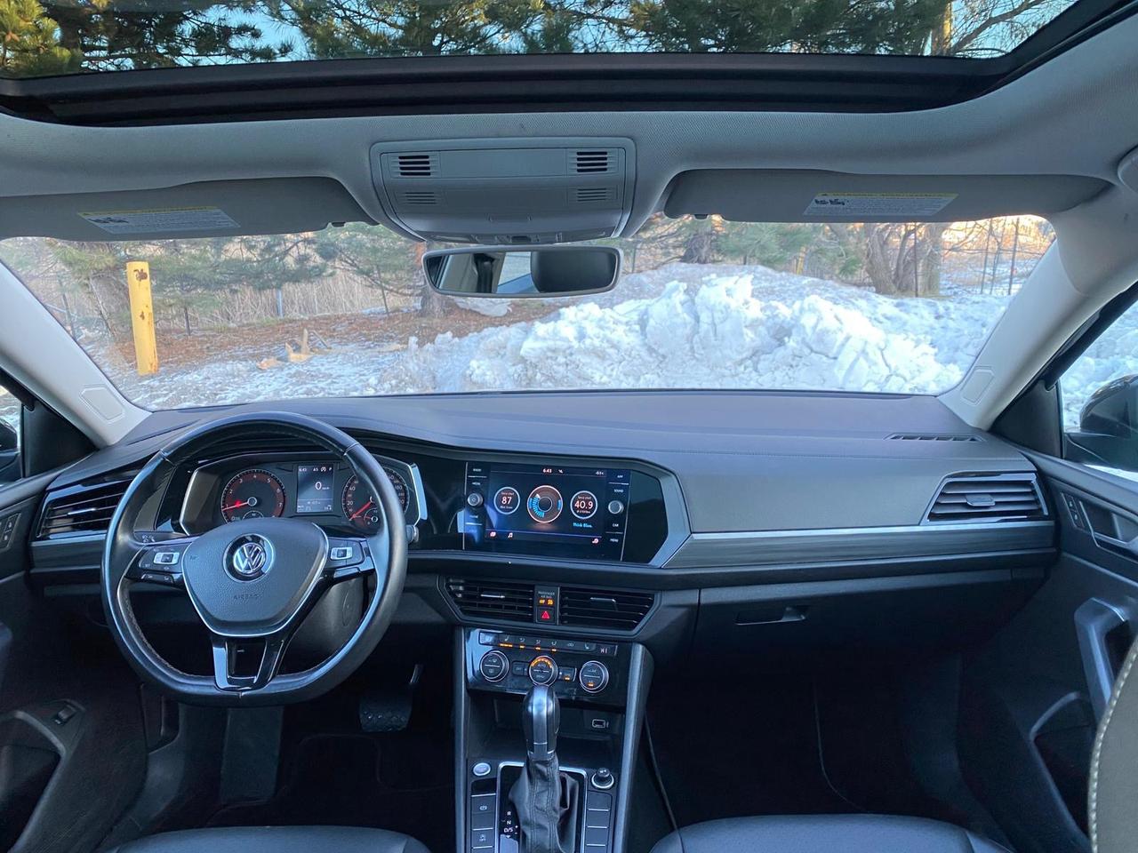 2019 Volkswagen Jetta Highline | LEATHER | SUNROOF | NO ACCIDENT Photo