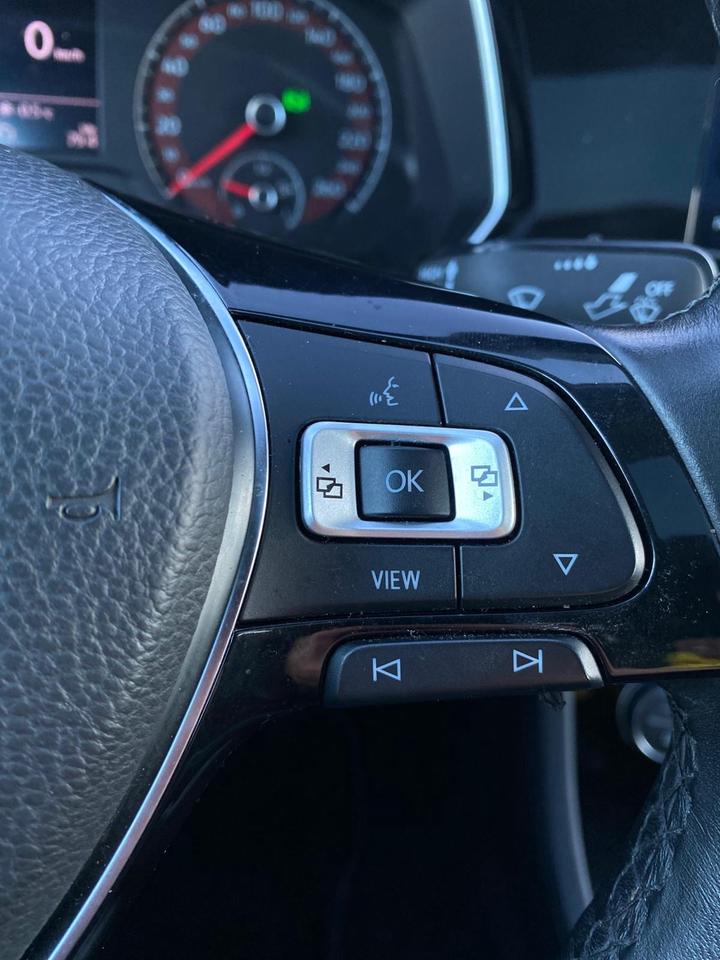 2019 Volkswagen Jetta Highline | LEATHER | SUNROOF | NO ACCIDENT Photo