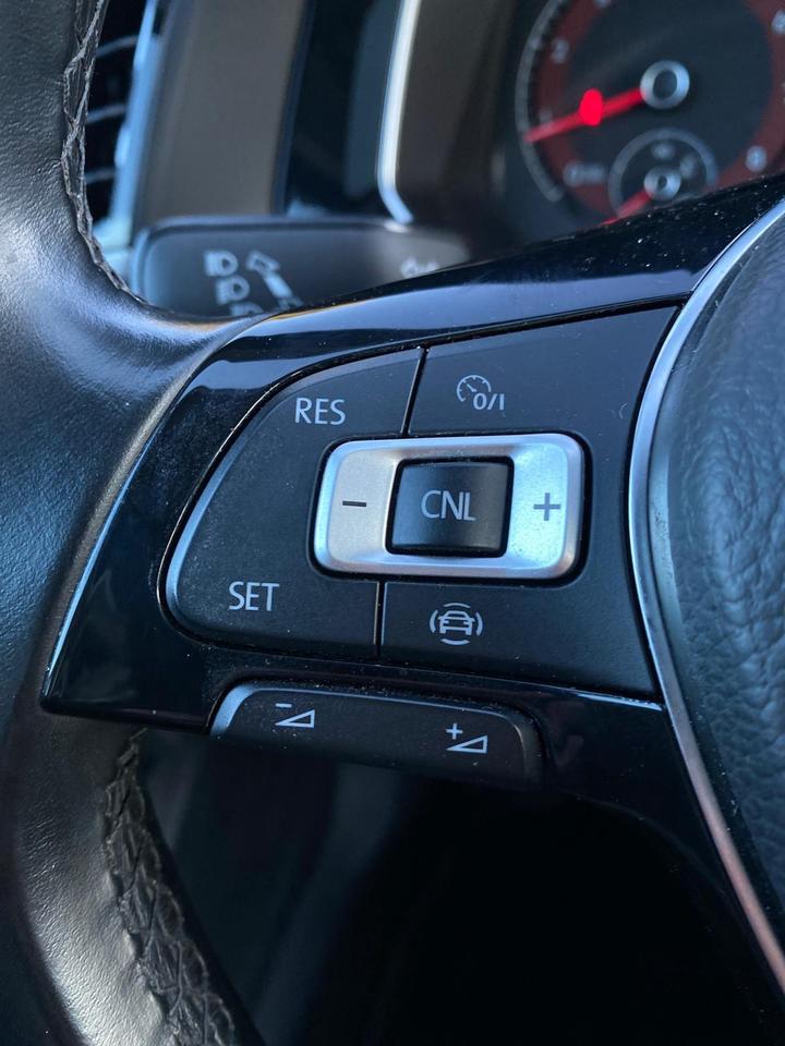 2019 Volkswagen Jetta Highline | LEATHER | SUNROOF | NO ACCIDENT Photo