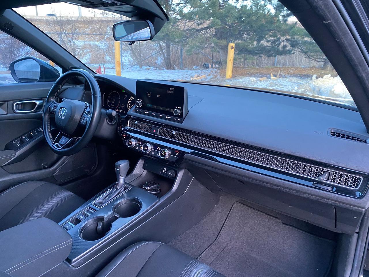 2024 Honda Civic SPORT | LEATHER | SUNROOF Photo