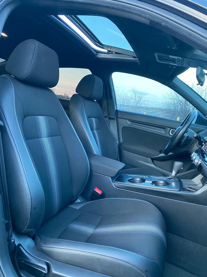 2024 Honda Civic SPORT | LEATHER | SUNROOF Photo