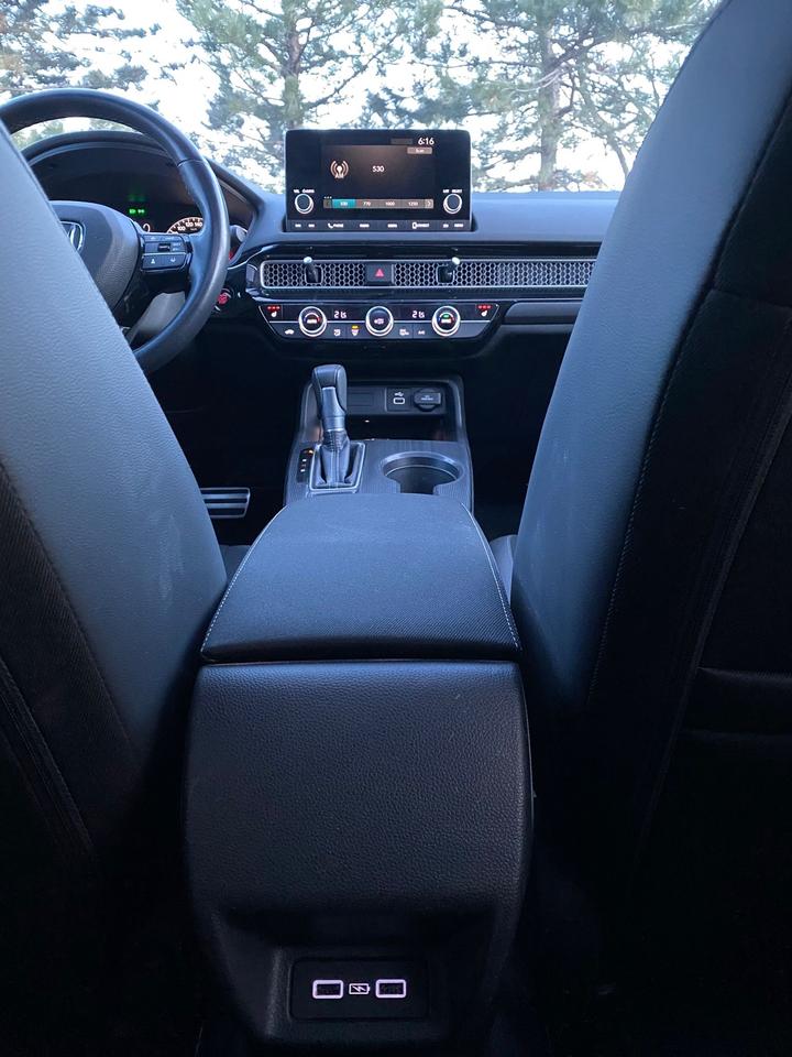 2024 Honda Civic SPORT | LEATHER | SUNROOF Photo