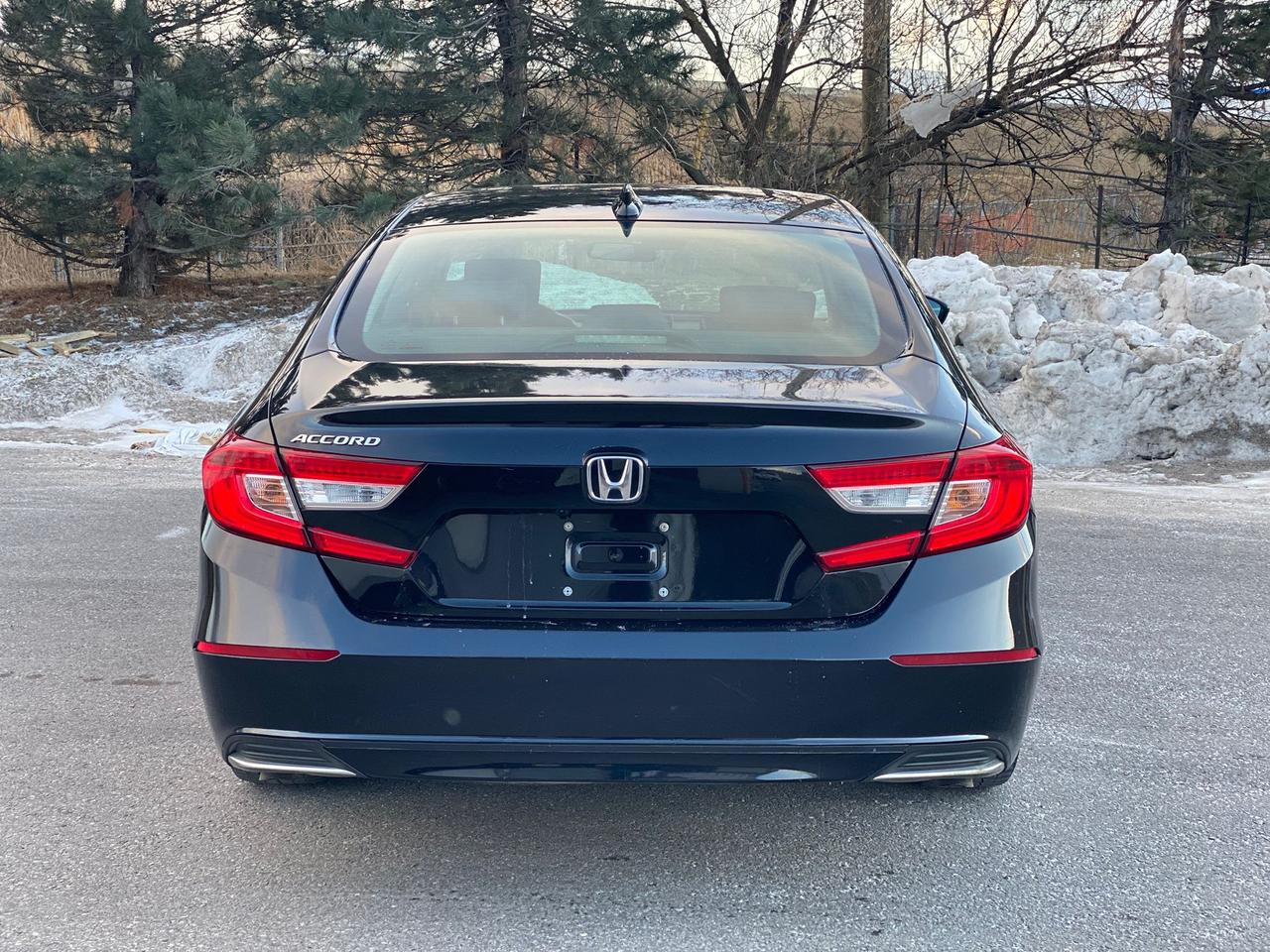 2018 Honda Accord LX Photo