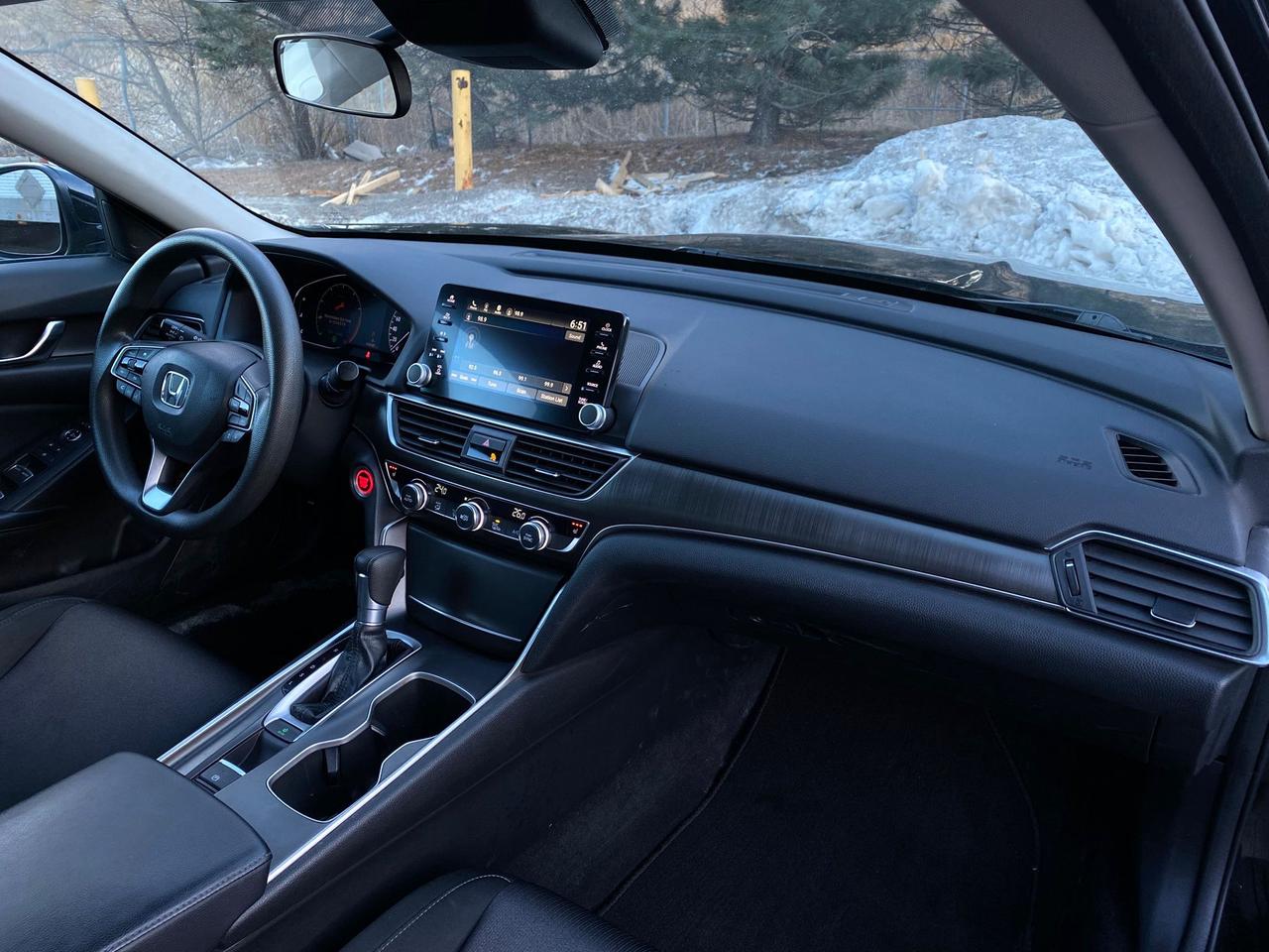 2018 Honda Accord LX Photo