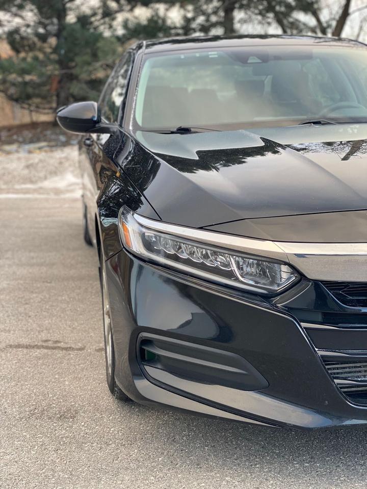 2018 Honda Accord LX Photo