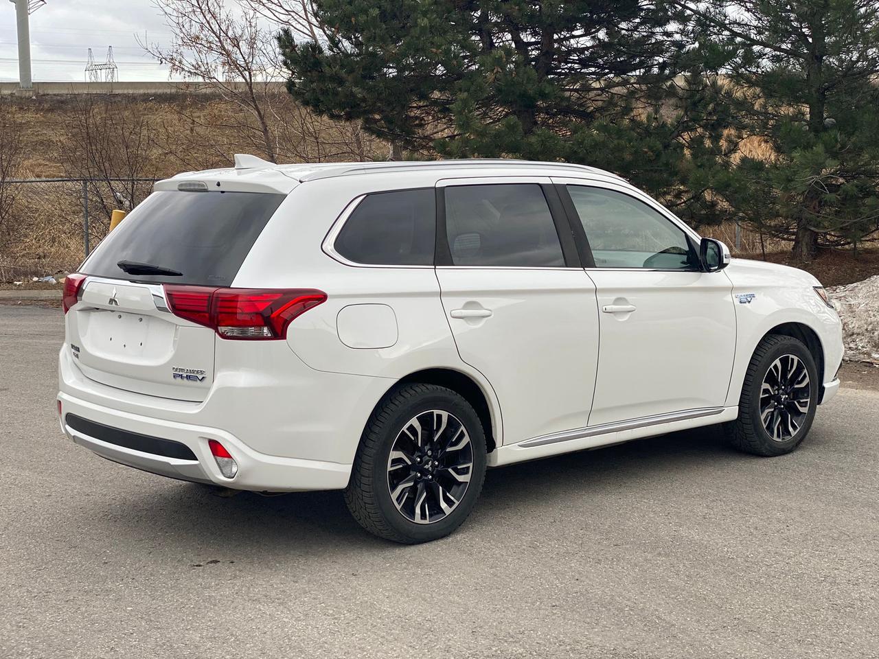 2018 Mitsubishi Outlander PHEV HYBRID GT AWD NO ACCIDENT Photo