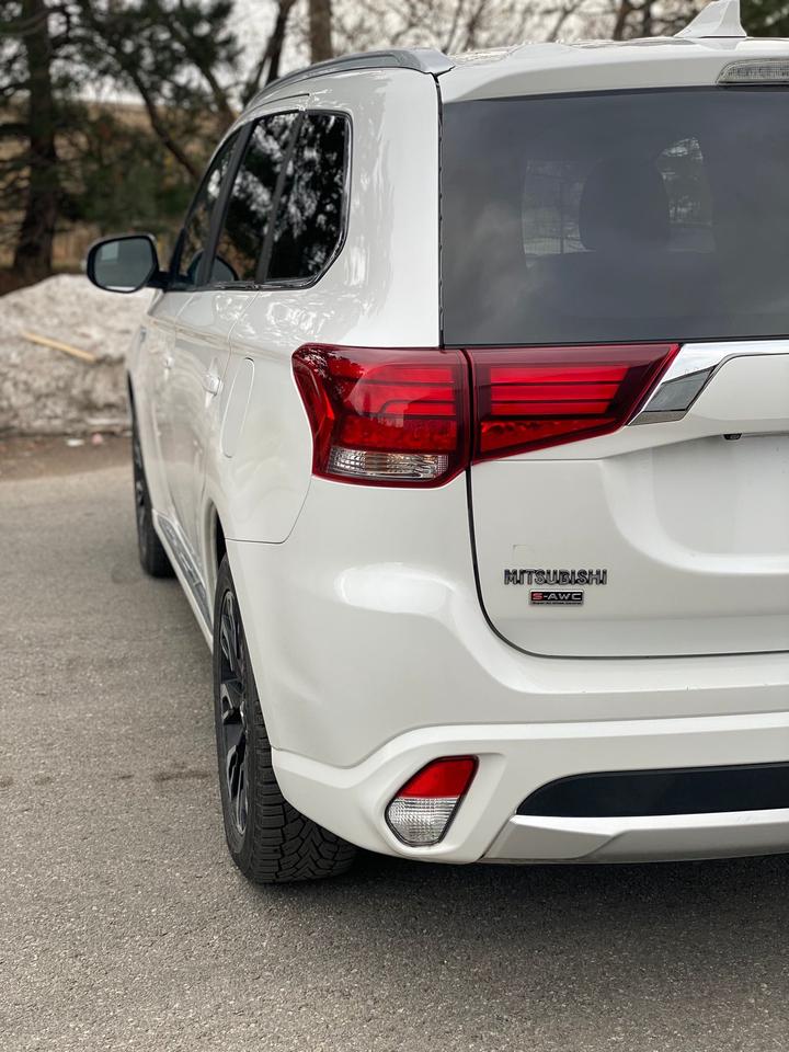 2018 Mitsubishi Outlander PHEV HYBRID GT AWD NO ACCIDENT Photo