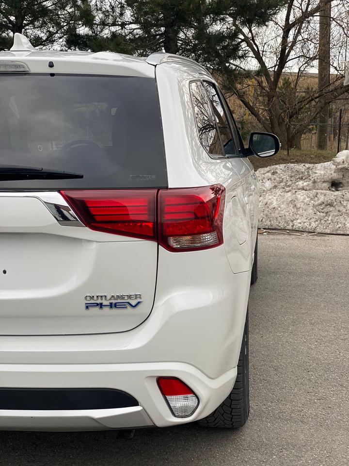2018 Mitsubishi Outlander PHEV HYBRID GT AWD NO ACCIDENT Photo