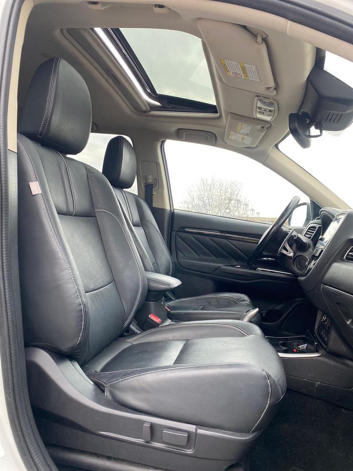 2018 Mitsubishi Outlander PHEV HYBRID GT AWD NO ACCIDENT Photo