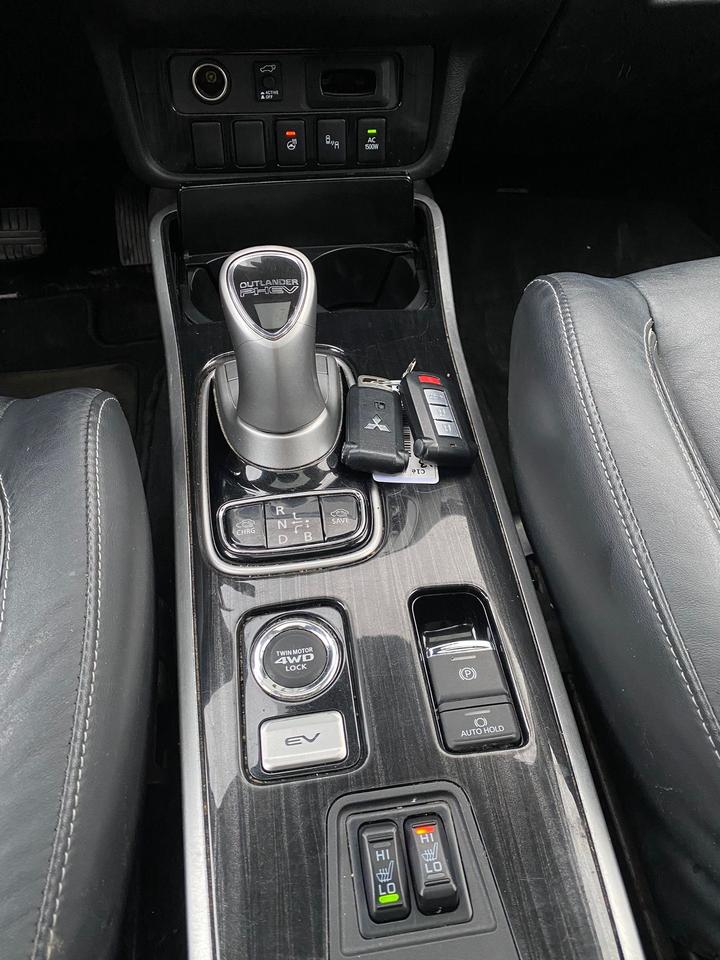 2018 Mitsubishi Outlander PHEV HYBRID GT AWD NO ACCIDENT Photo