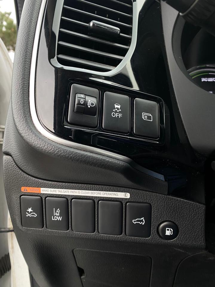 2018 Mitsubishi Outlander PHEV HYBRID GT AWD NO ACCIDENT Photo