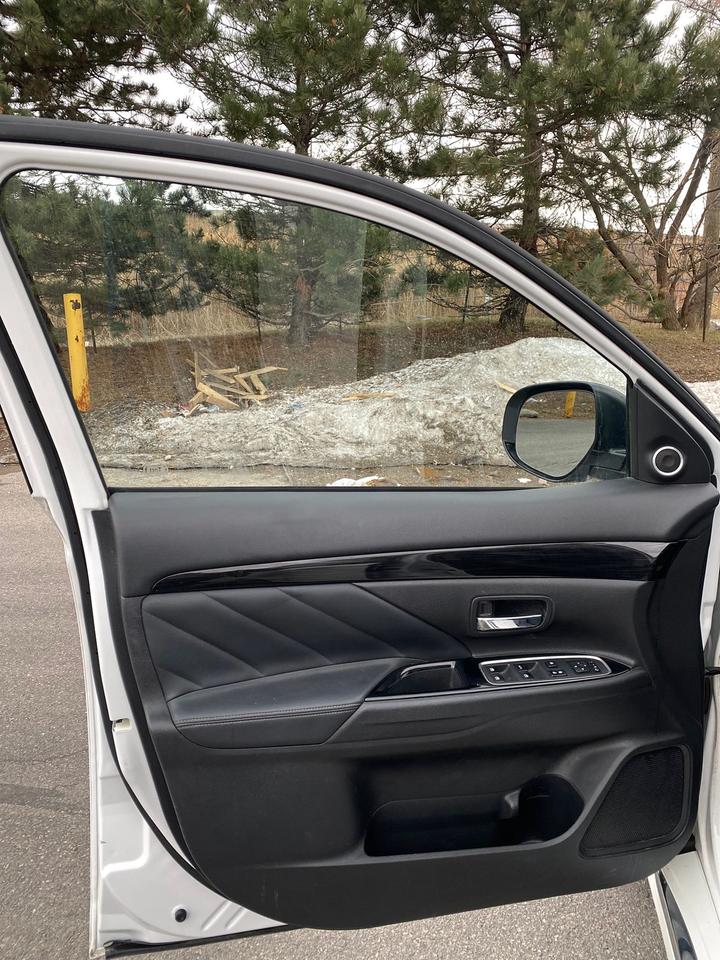 2018 Mitsubishi Outlander PHEV HYBRID GT AWD NO ACCIDENT Photo