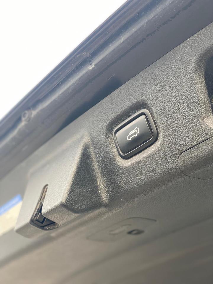 2020 Hyundai Santa Fe LUXURY AWD NO ACCIDENT | PANOROOF | LEATHER Photo