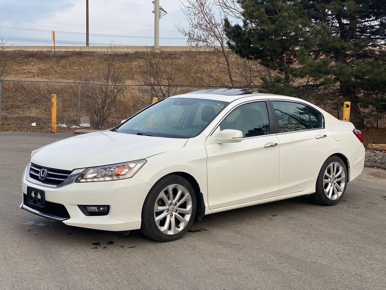 2015 Honda Accord Touring | LEATHER | SUNROOF Photo0