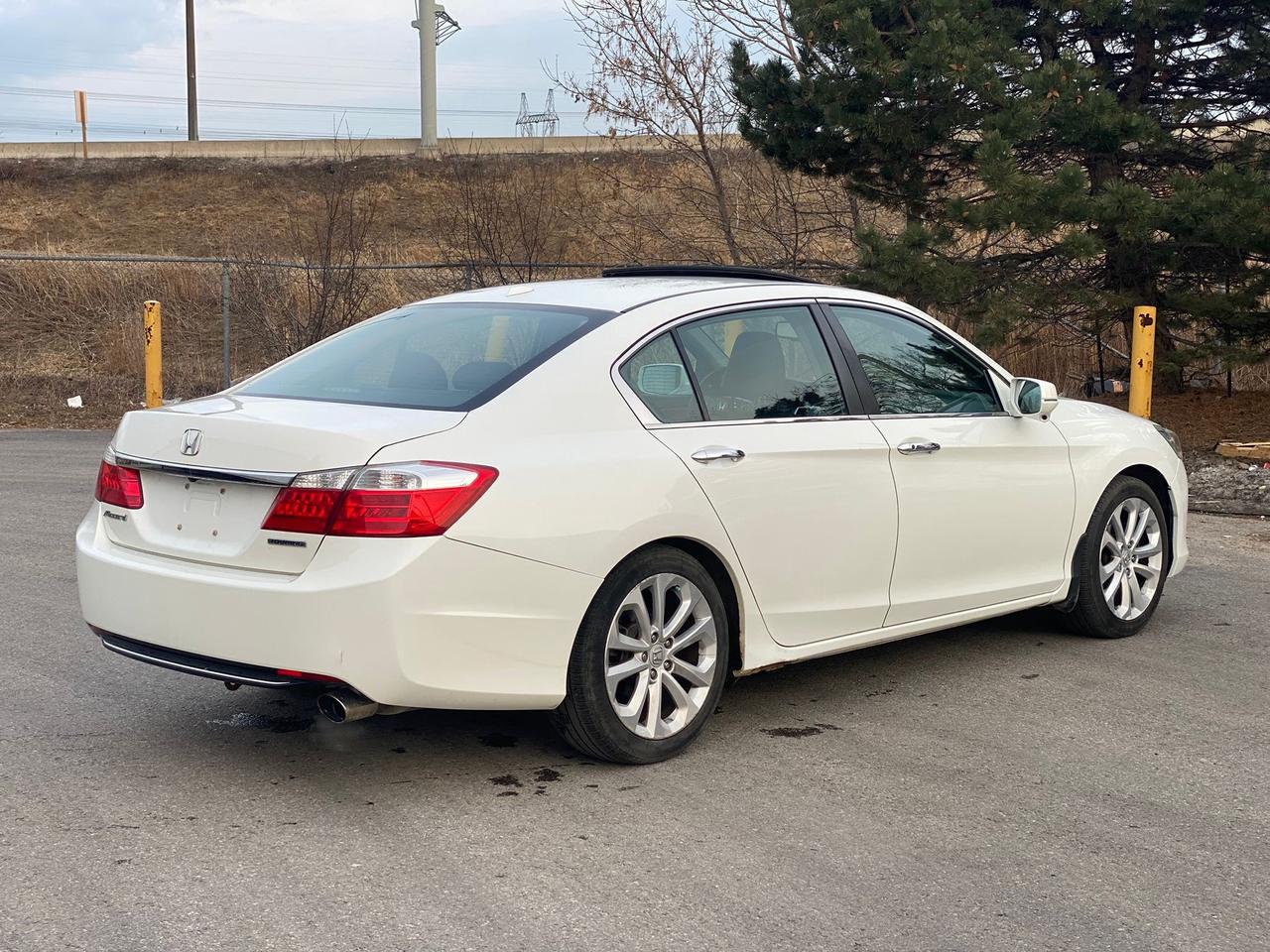 2015 Honda Accord Touring | LEATHER | SUNROOF Photo