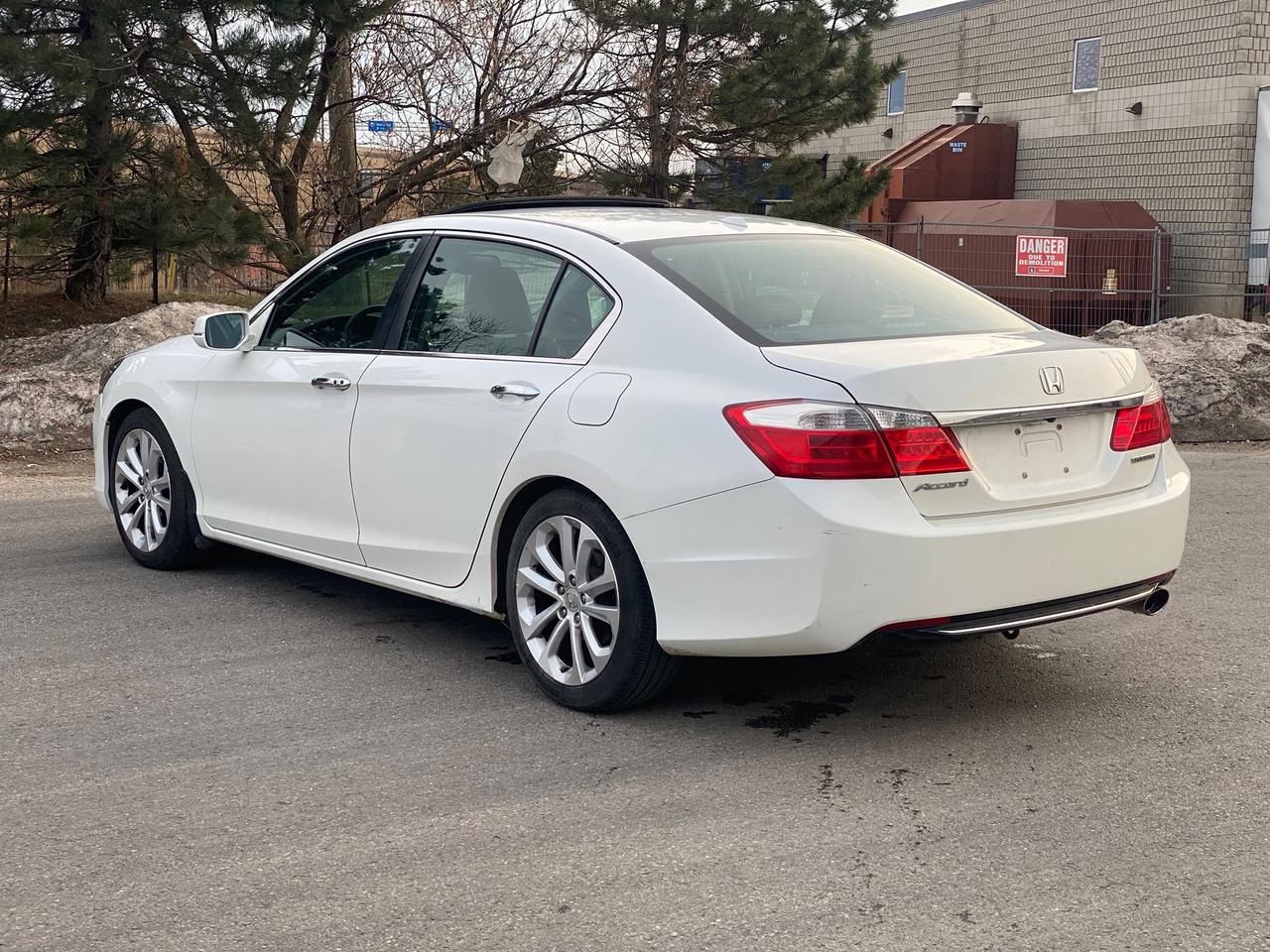 2015 Honda Accord Touring | LEATHER | SUNROOF Photo